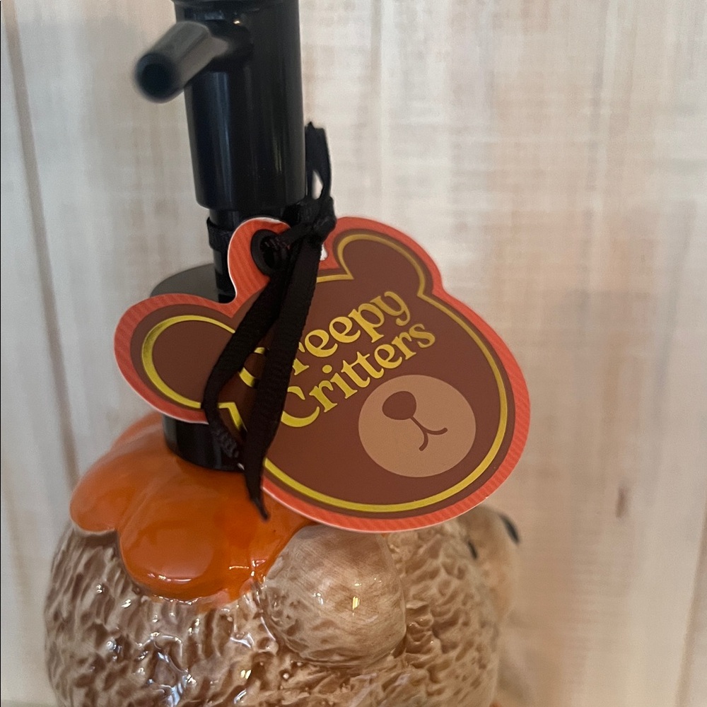 Creepy Critters Halloween Soap Dispenser Pumpkin‎ Bear Decor - Picture 3 of 6